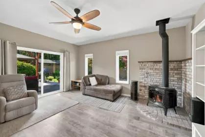 Breakfast Nook Photo of 6333 180a Street, Surrey, BC