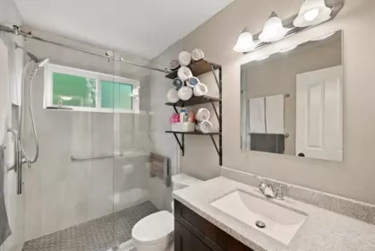 Laundry Room Photo of 6333 180a Street, Surrey, BC