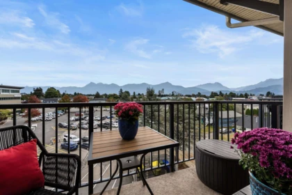 Outdoor Deck Photo of 412 45893 Chesterfield Avenue, Chilliwack, BC