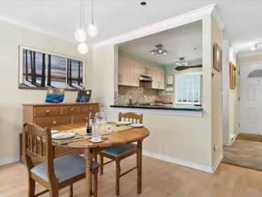 201 3220 W 4th Avenue, Vancouver, BC, Vancouver — Apartment/Condo for sale