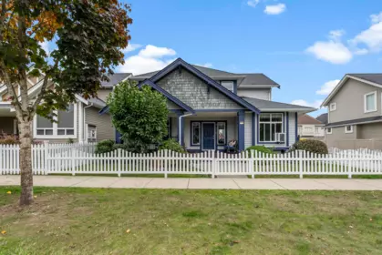 7116 195a Street, Surrey, BC, Surrey — Single Family Residence for sale
