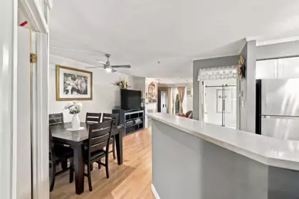 223 760 Kingsway, Vancouver, BC, Vancouver — Apartment/Condo for sale