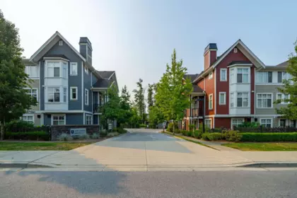 42 20852 77a Avenue, Langley, BC, Langley — Townhouse for sale