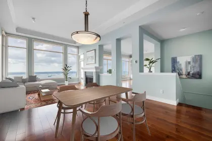 2494 Folkestone Way, West Vancouver, BC, West vancouver — Townhouse for sale