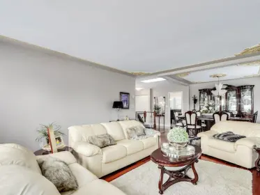 7206 Hastings Street, Burnaby, BC, Burnaby — Single Family Residence for sale