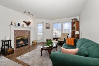 205 46000 First Avenue, Chilliwack, BC, Chilliwack — Apartment/Condo for sale