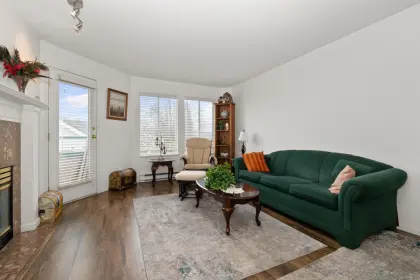 205 46000 First Avenue, Chilliwack, BC, Chilliwack — Apartment/Condo for sale
