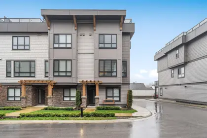 15 19670 55a Avenue, Langley, BC, Langley — Townhouse for sale