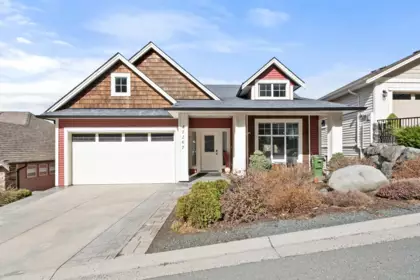 47267 Skyline Drive, Chilliwack, BC, Chilliwack — Single Family Residence for sale