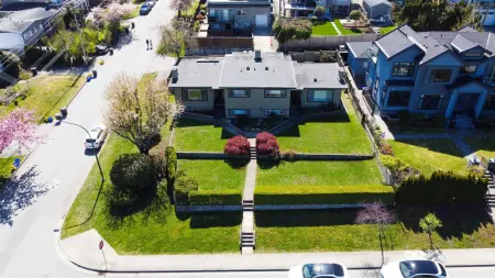 4694 Burke Street, Burnaby, BC, Burnaby — Duplex for sale