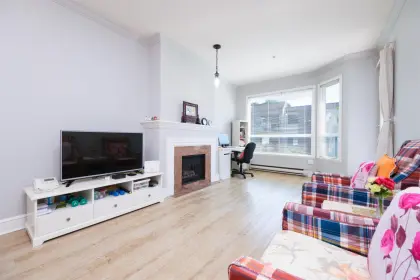 208 8680 Lansdowne Road, Richmond, BC, Richmond — Apartment/Condo for sale