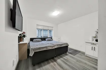 Basement Recreation Room Photo of 20 12778 66 Avenue, Surrey, BC