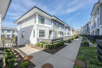 123 15235 Sitka Drive, Surrey, BC, Surrey — Townhouse for sale