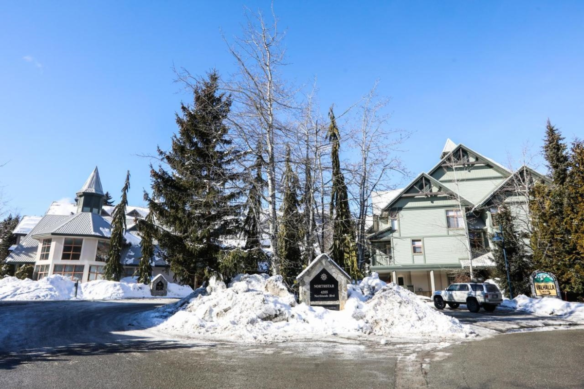 Breakfast Nook Photo of 88 4355 Northlands Boulevard, Whistler, BC