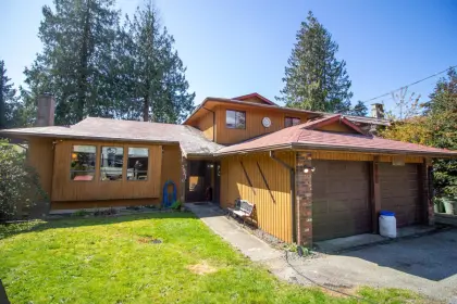 793 Creekside Crescent, Gibsons, BC, Gibsons — Single Family Residence for sale