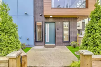 Kitchen Photo of 23 5858 132 Street, Surrey, BC