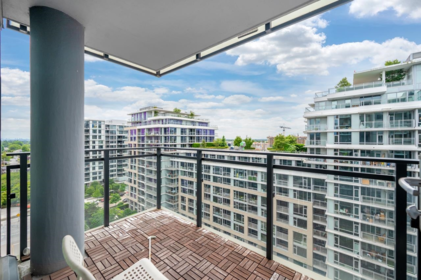 1601 8833 Hazelbridge Way, Richmond, BC, Richmond — Apartment/Condo for sale