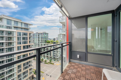1601 8833 Hazelbridge Way, Richmond, BC, Richmond — Apartment/Condo for sale