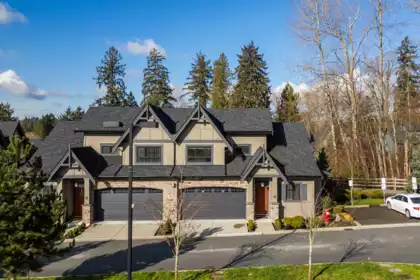 4 7979 152 Street, Surrey, BC, Surrey — Townhouse for sale