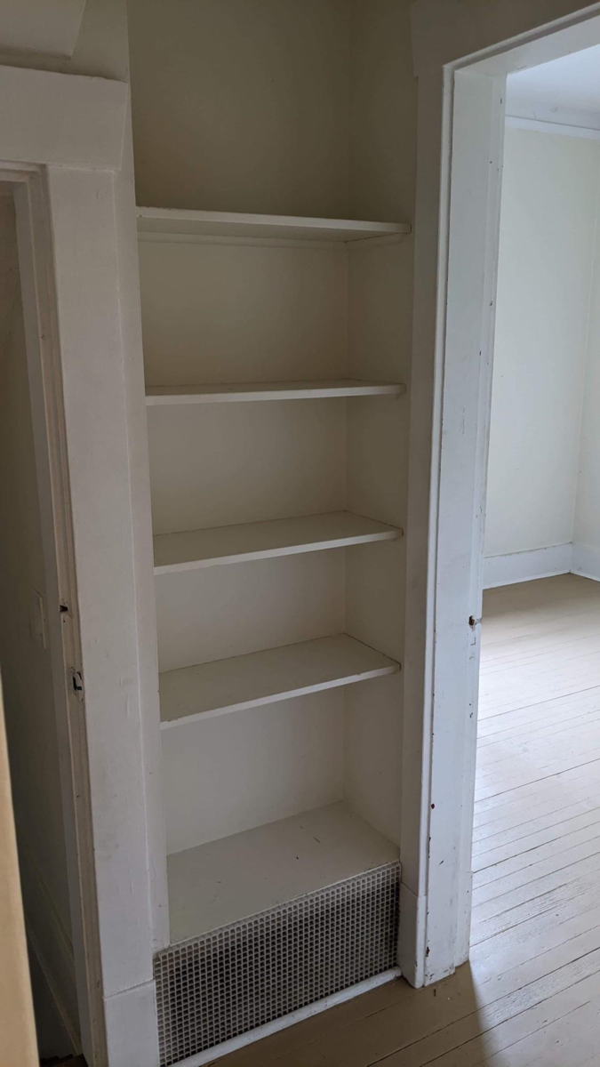 Pantry Photo of 33913 Pine Street, Abbotsford, BC