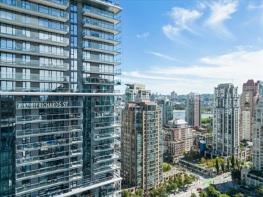 2510 1111 Richards Street, Vancouver, BC, Vancouver — Apartment/Condo for sale