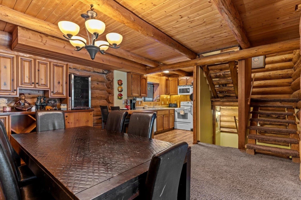 Bedroom 3 Photo of 2 20649 Edelweiss Drive, Agassiz, BC