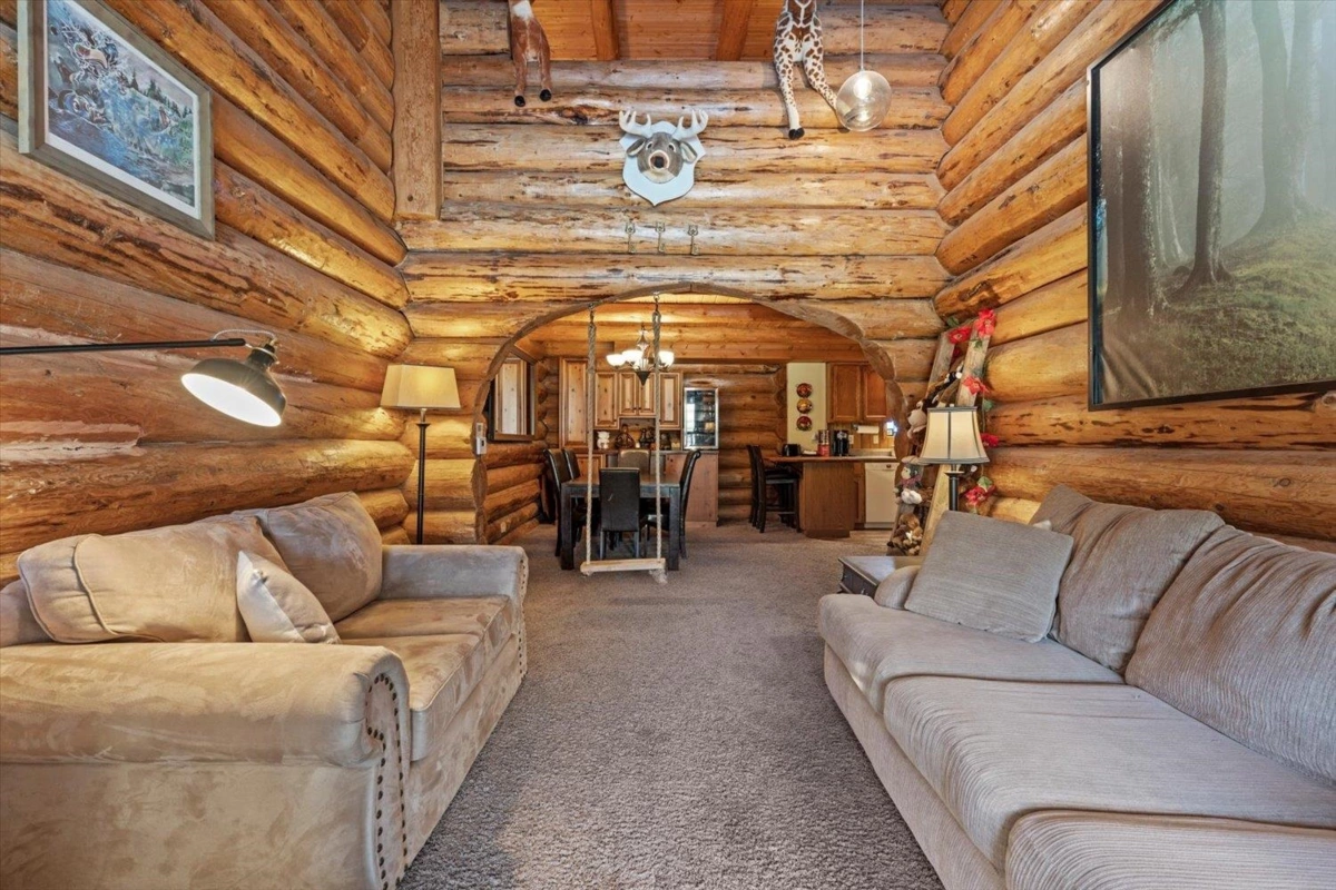 Kitchen Photo of 2 20649 Edelweiss Drive, Agassiz, BC