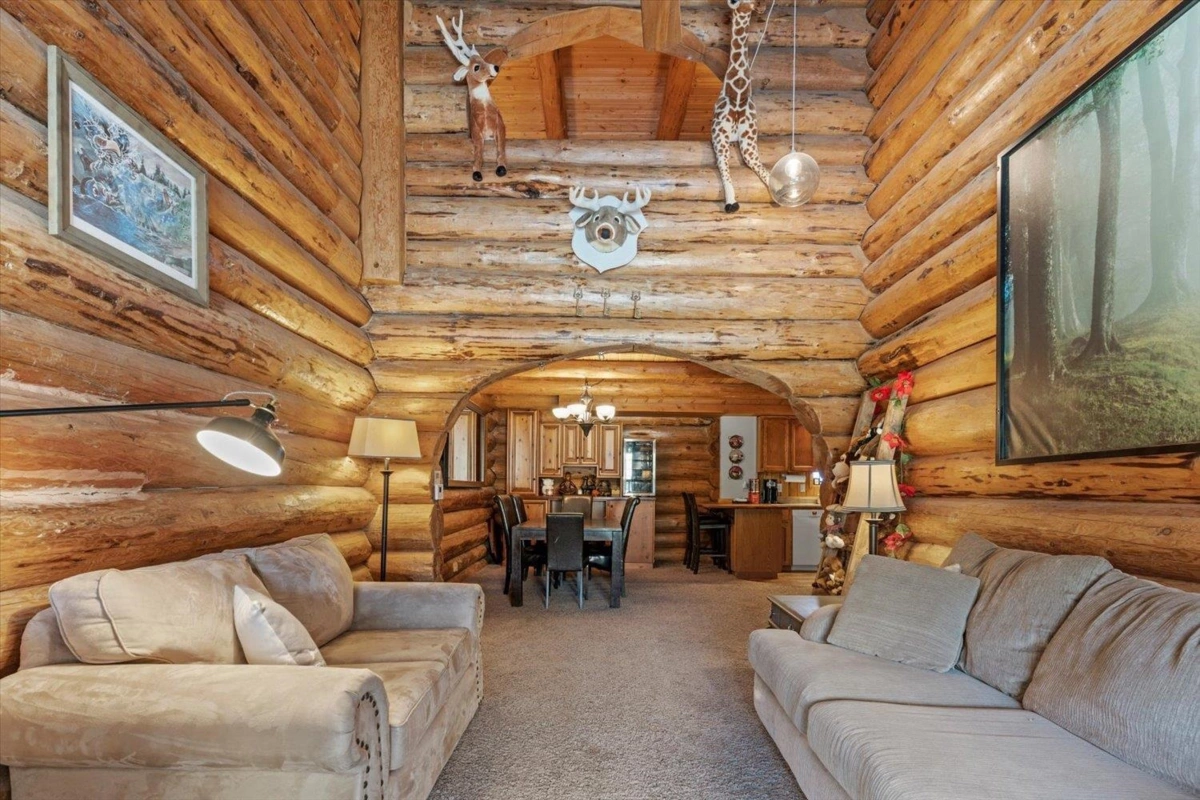 Living Room Photo of 2 20649 Edelweiss Drive, Agassiz, BC