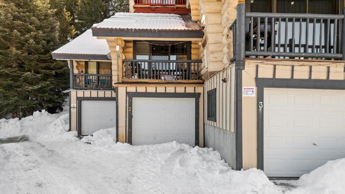 Swimming Pool Photo of 2 20649 Edelweiss Drive, Agassiz, BC
