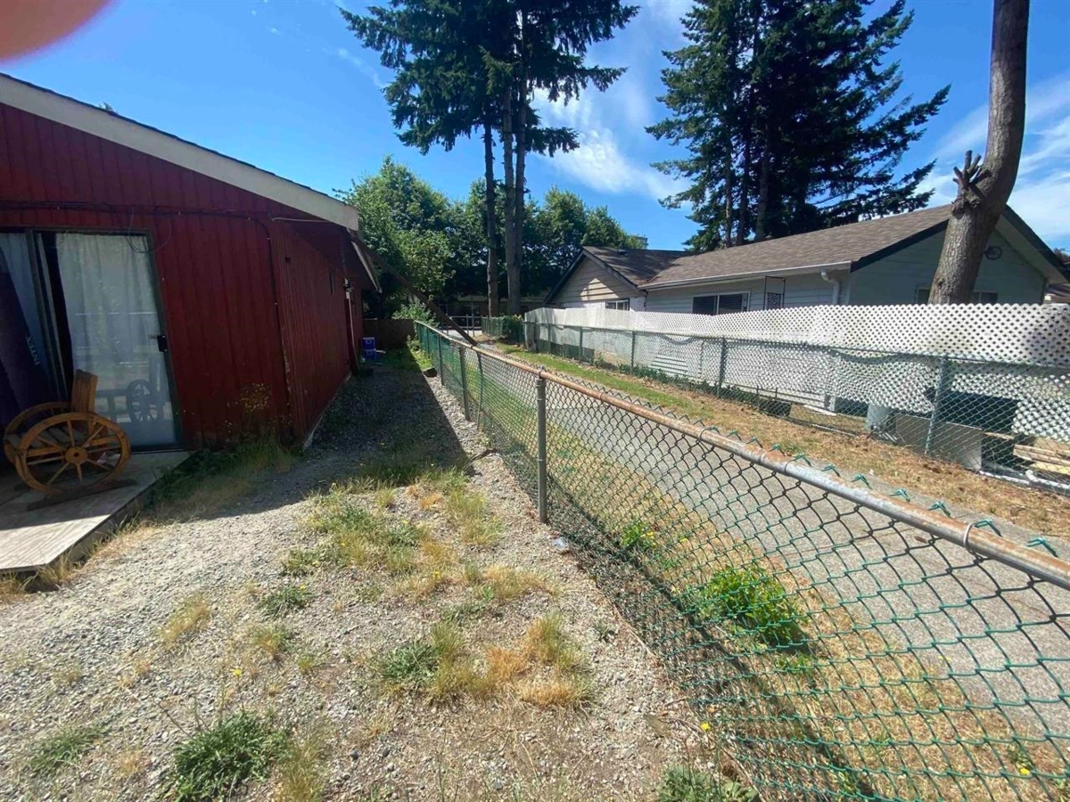 Breakfast Nook Photo of 32525 George Ferguson Way, Abbotsford, BC
