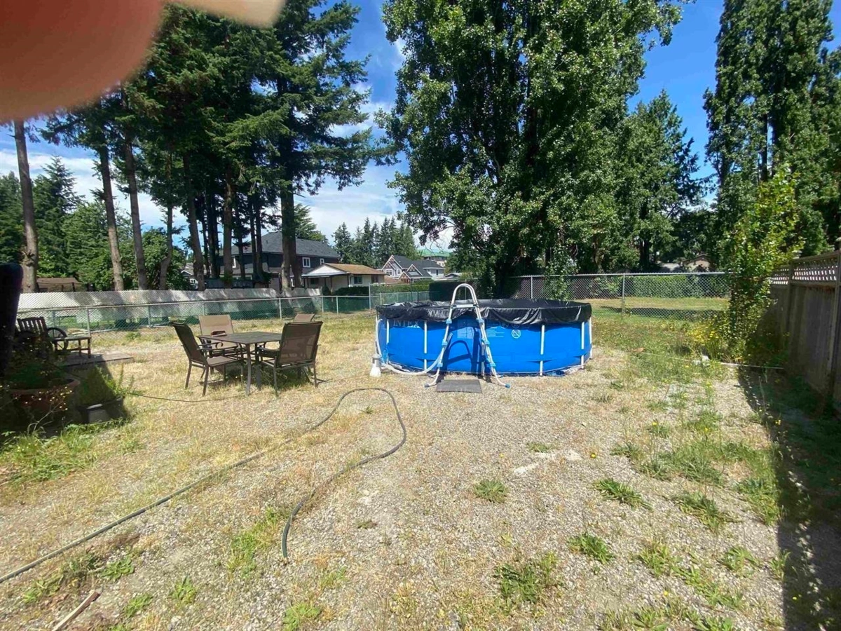 Kitchen Photo of 32525 George Ferguson Way, Abbotsford, BC