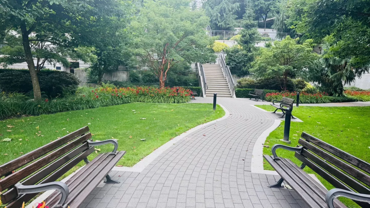 Kitchen Island Photo of 301 1415 Parkway Boulevard, Coquitlam, BC