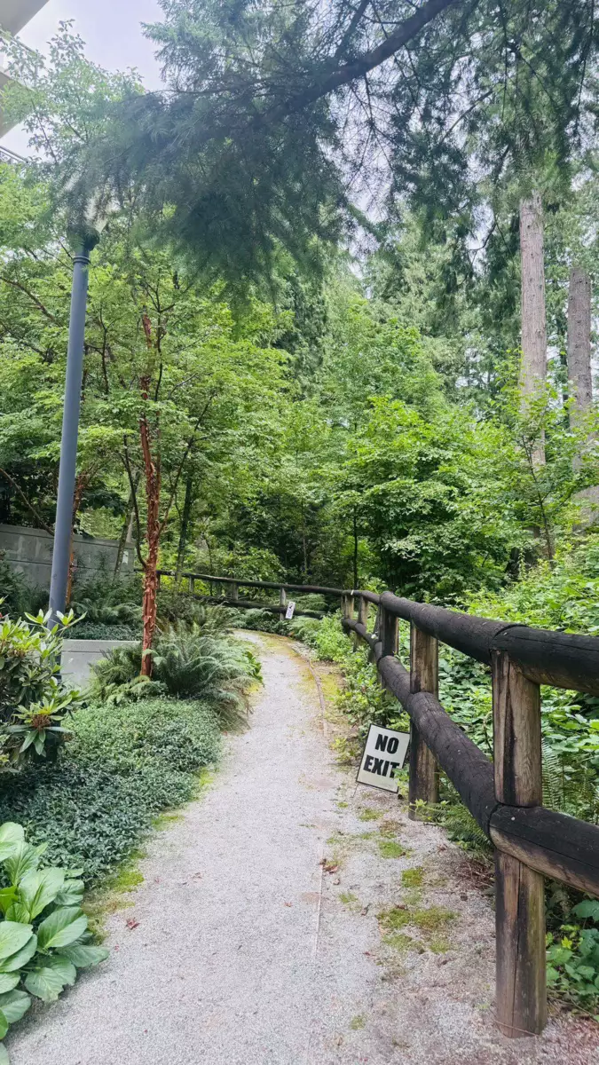 Primary Bathroom Photo of 301 1415 Parkway Boulevard, Coquitlam, BC