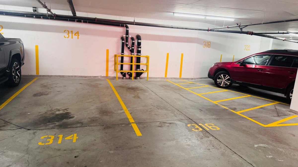 Primary Bedroom Photo of 301 1415 Parkway Boulevard, Coquitlam, BC