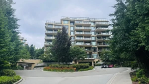 301 1415 Parkway Boulevard, Coquitlam, BC