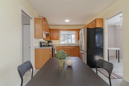 23027 Olund Crescent, Maple Ridge, BC, Maple Ridge — Single Family Residence for sale