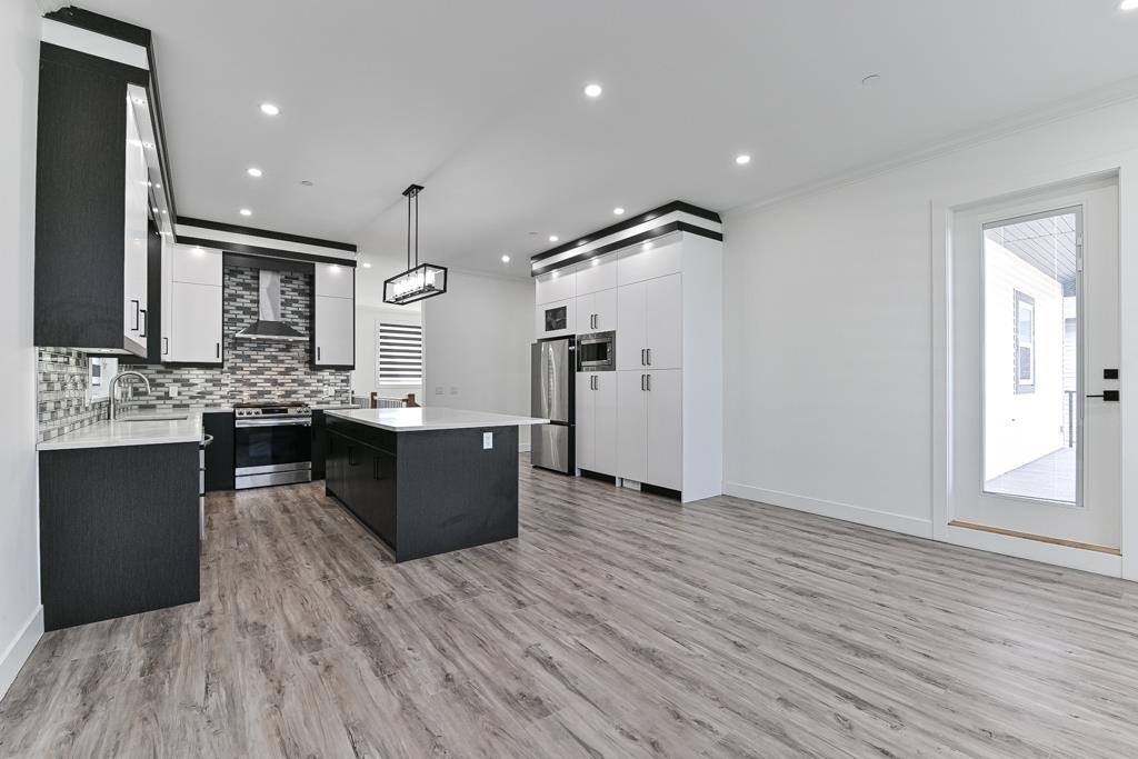 Dining Area Photo of 32741 Carter Avenue, Mission, BC
