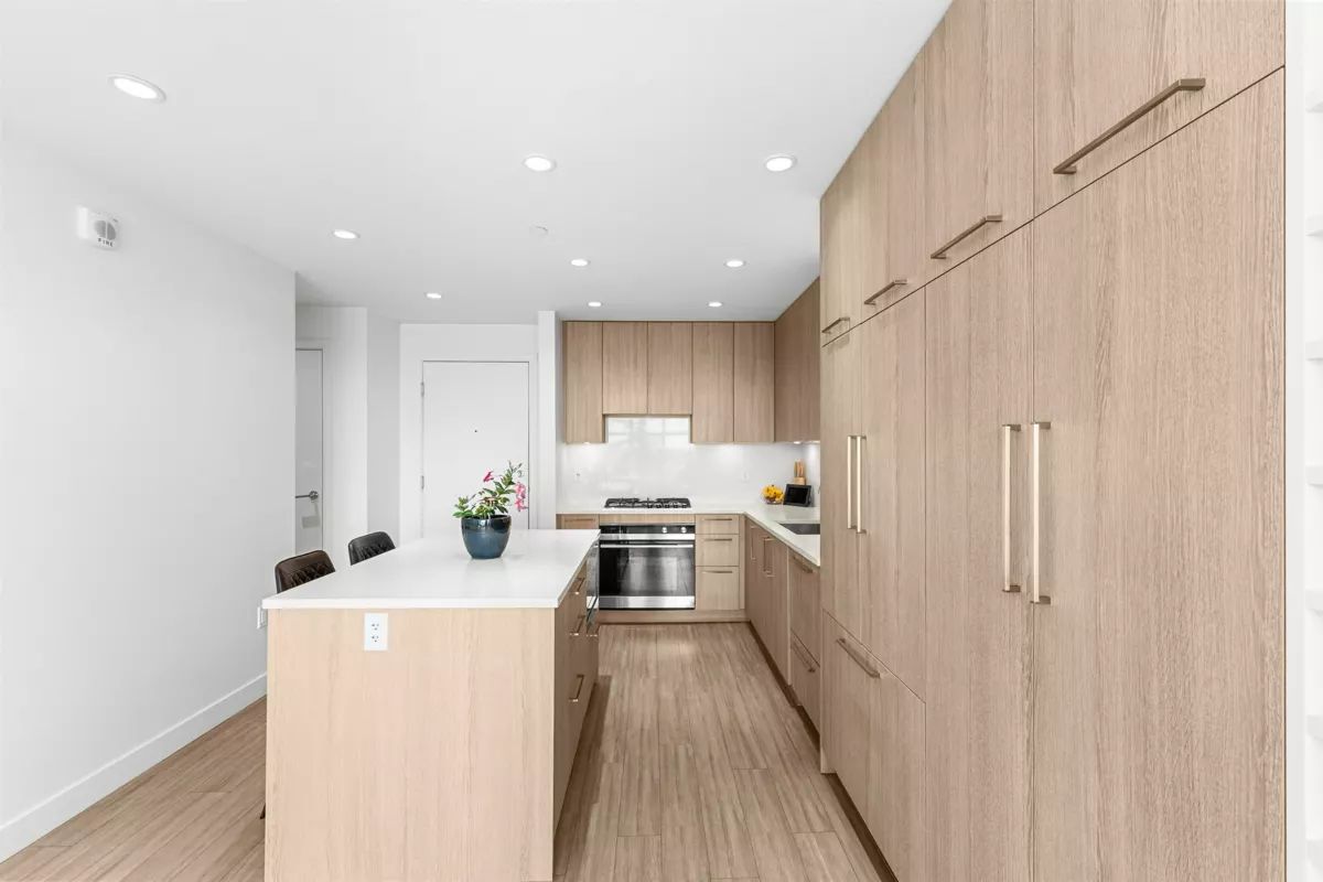 Dining Area Photo of 407 733 E 3rd Street, North Vancouver, BC