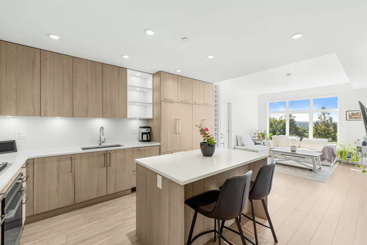 Exterior Front Photo of 407 733 E 3rd Street, North Vancouver, BC