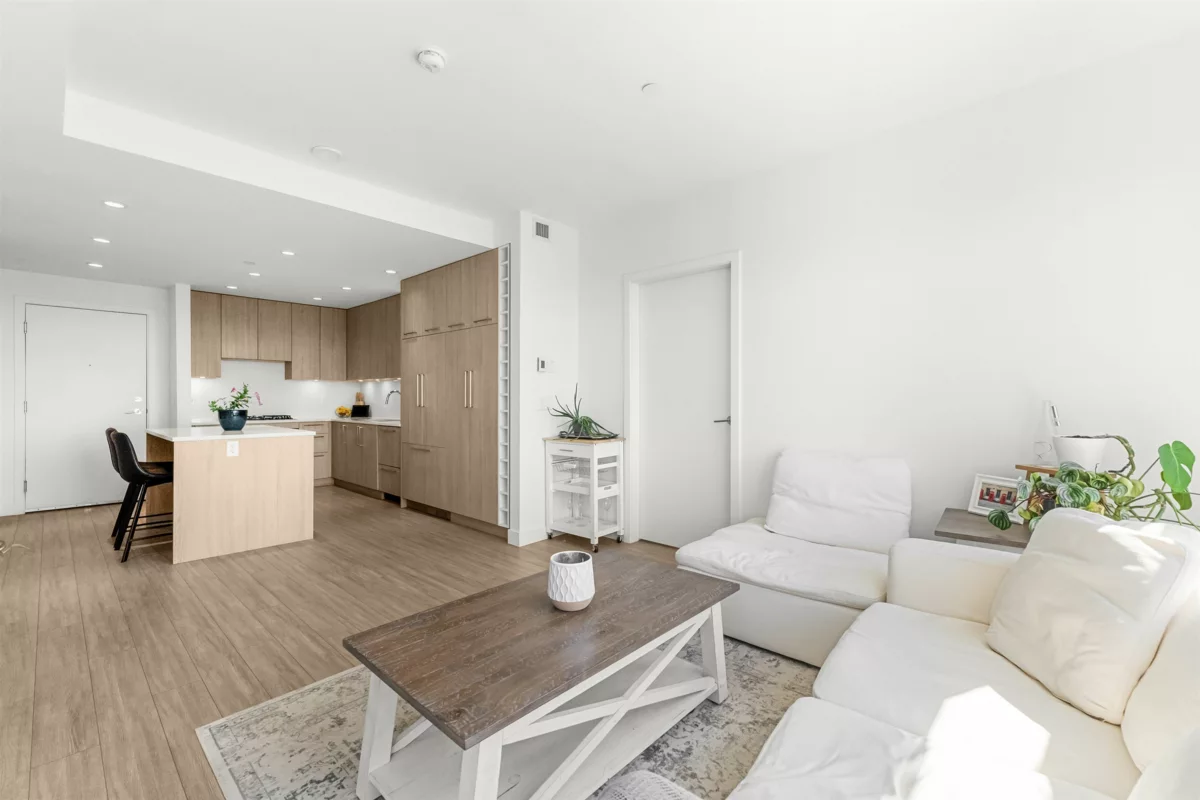 Kitchen Photo of 407 733 E 3rd Street, North Vancouver, BC