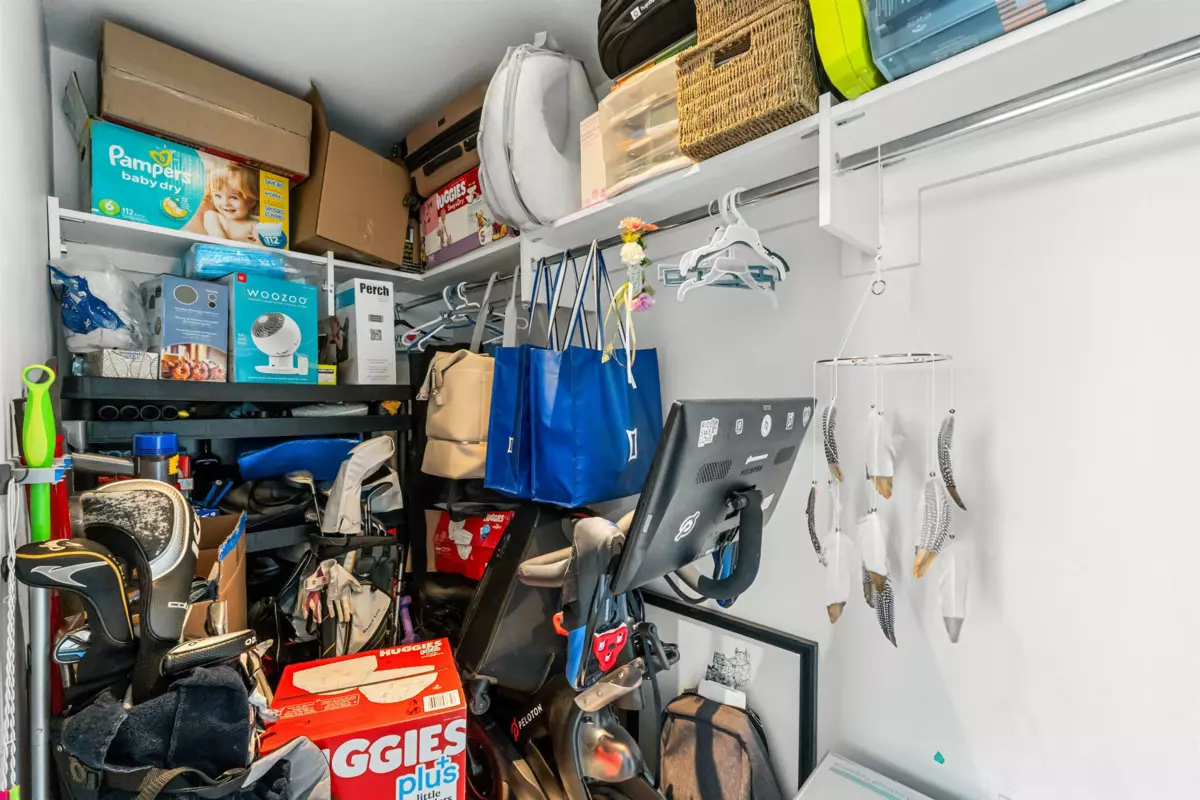 Powder Room Photo of 407 733 E 3rd Street, North Vancouver, BC