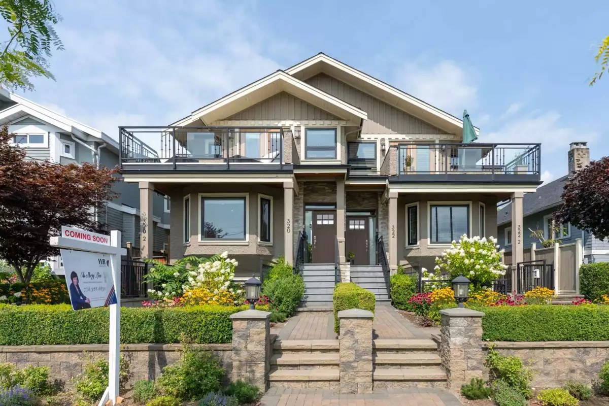 Exterior Front Photo of 320 E Keith Road, North Vancouver, BC