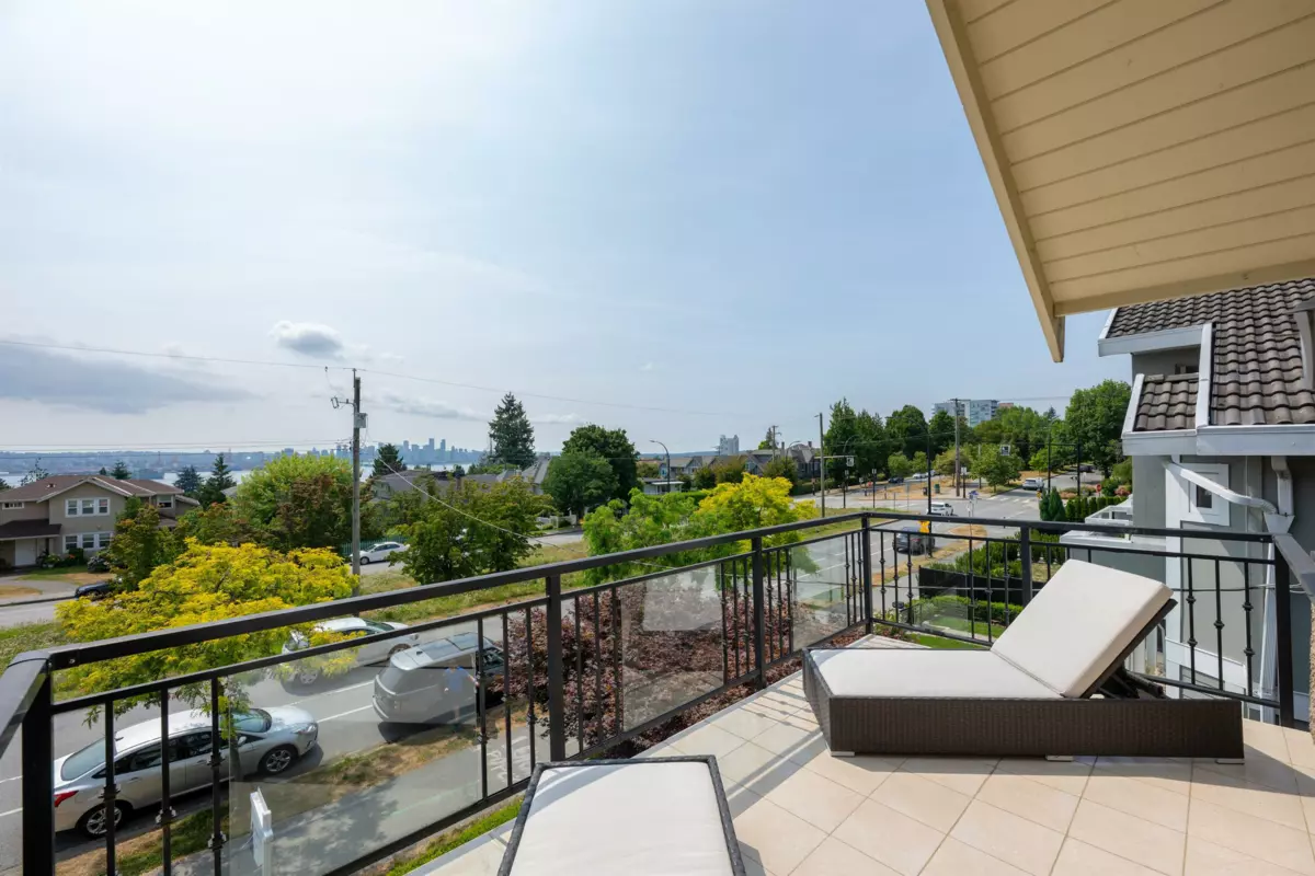 Mudroom Photo of 320 E Keith Road, North Vancouver, BC