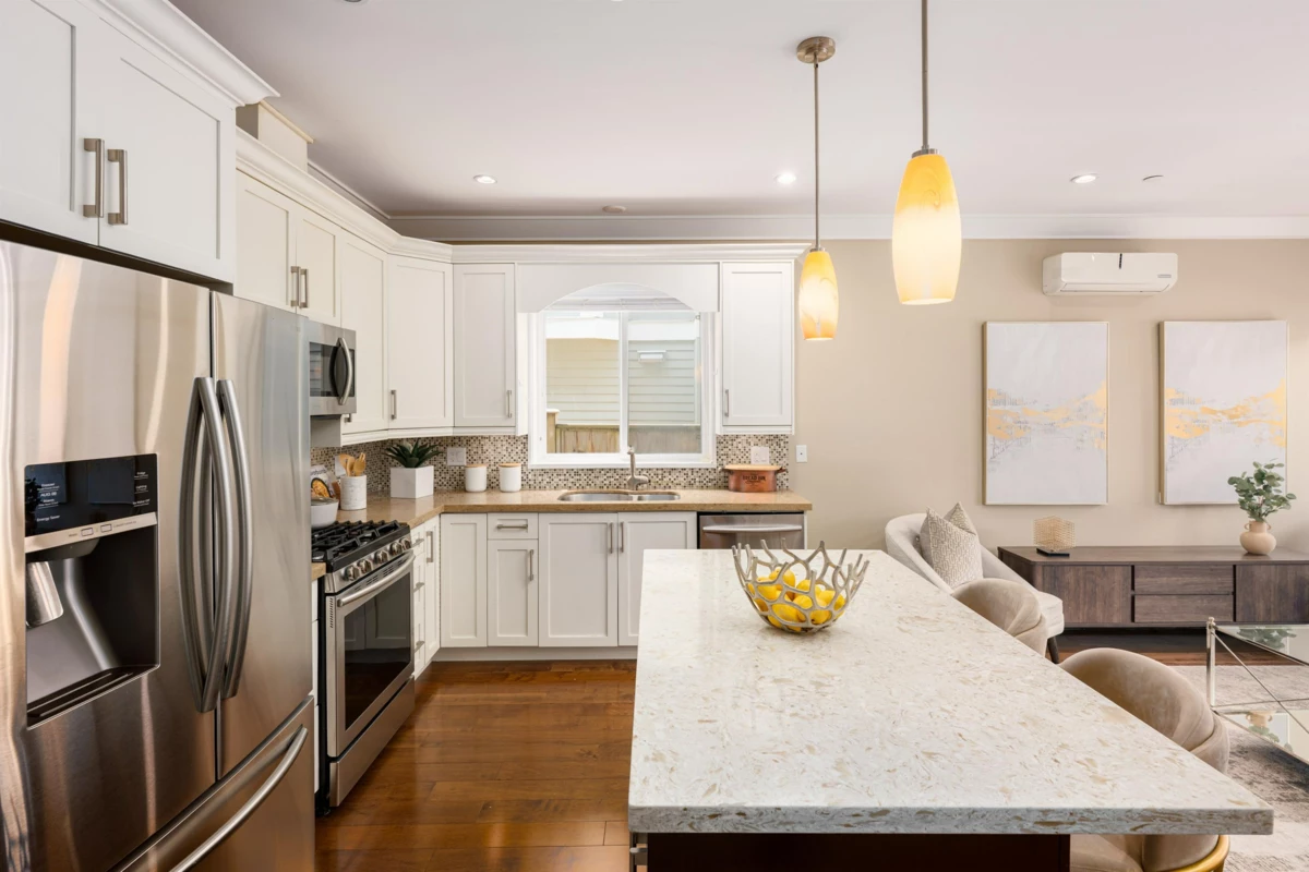 Primary Bedroom Photo of 320 E Keith Road, North Vancouver, BC