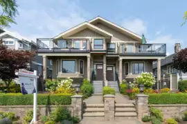 320 E Keith Road, North Vancouver, BC