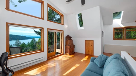 Hallway Photo of 476 Marine Drive, Mayne Island, BC