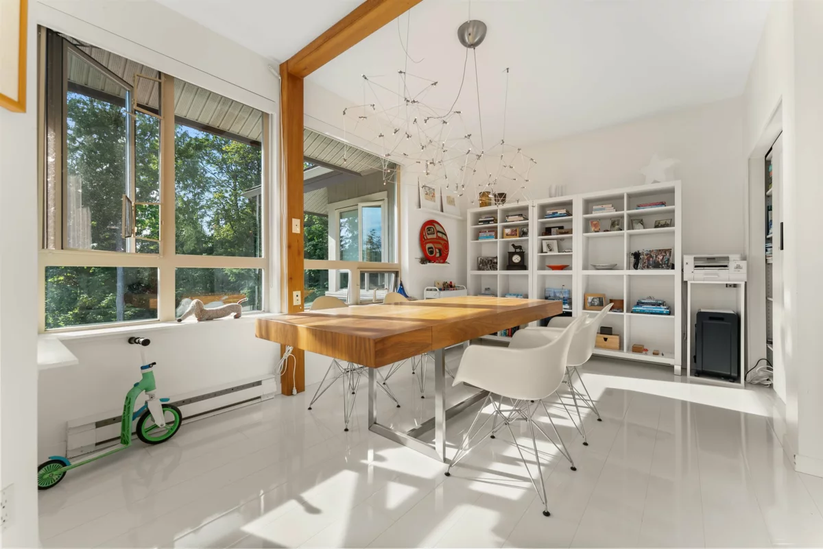 Walk-In Closet Photo of 501 560 Raven Woods Drive, North Vancouver, BC