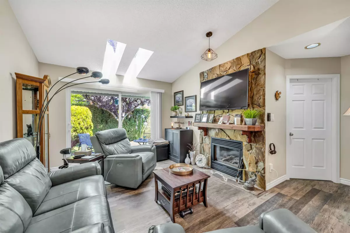 Bedroom 4 Photo of 11 5365 205 Street, Langley, BC