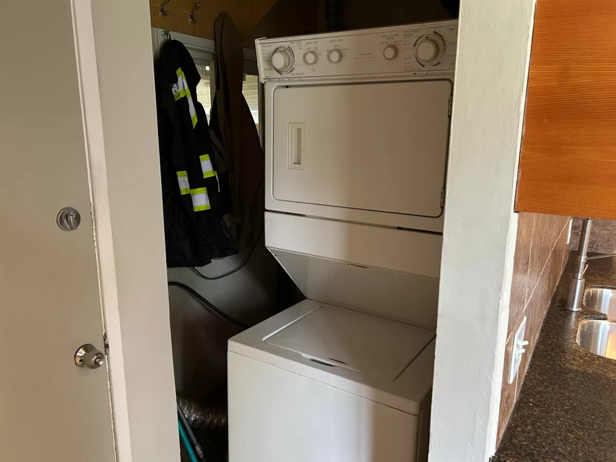 Basement Recreation Room Photo of 567 Thacker Avenue, Hope, BC