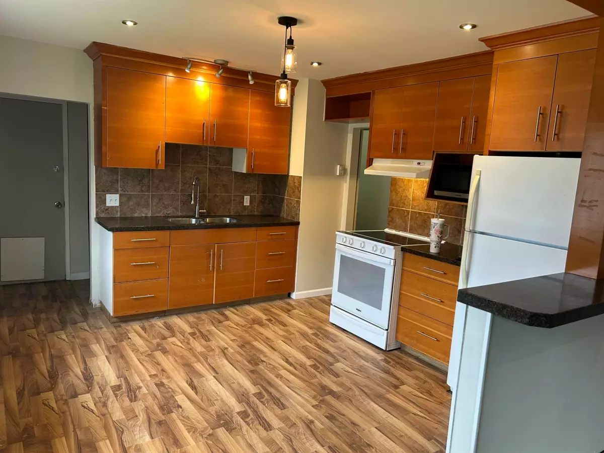 Dining Area Photo of 567 Thacker Avenue, Hope, BC